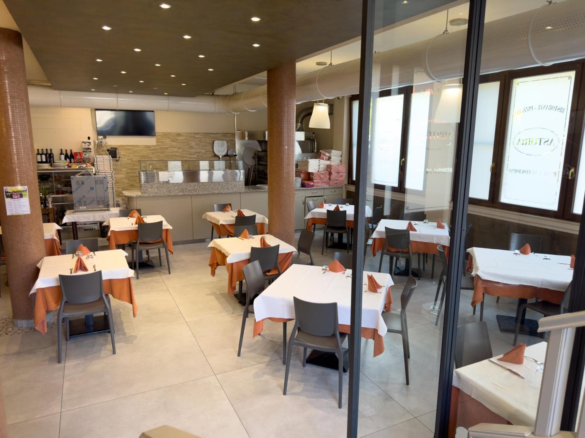 阿索托丽亚酒店 菲登扎 外观 照片
